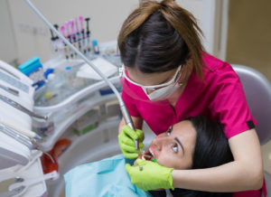 4 Things A Dental Hygienist Can Do That You Can’t Do At Home