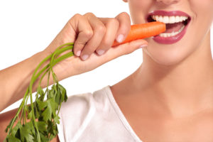 A Few Foods That Can Help Whiten Your Teeth